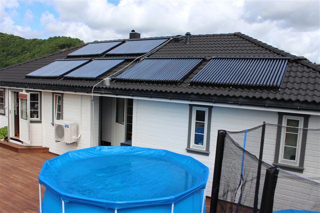 Verwenden Sie Solarenergie, um den Pool zu heizen