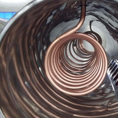 Der Unterschied zwischen dem Vorheizen des Solarwarmwasserbereiters mit Kupferspule und dem integrierten Solarwarmwasserbereiter mit Druck-5