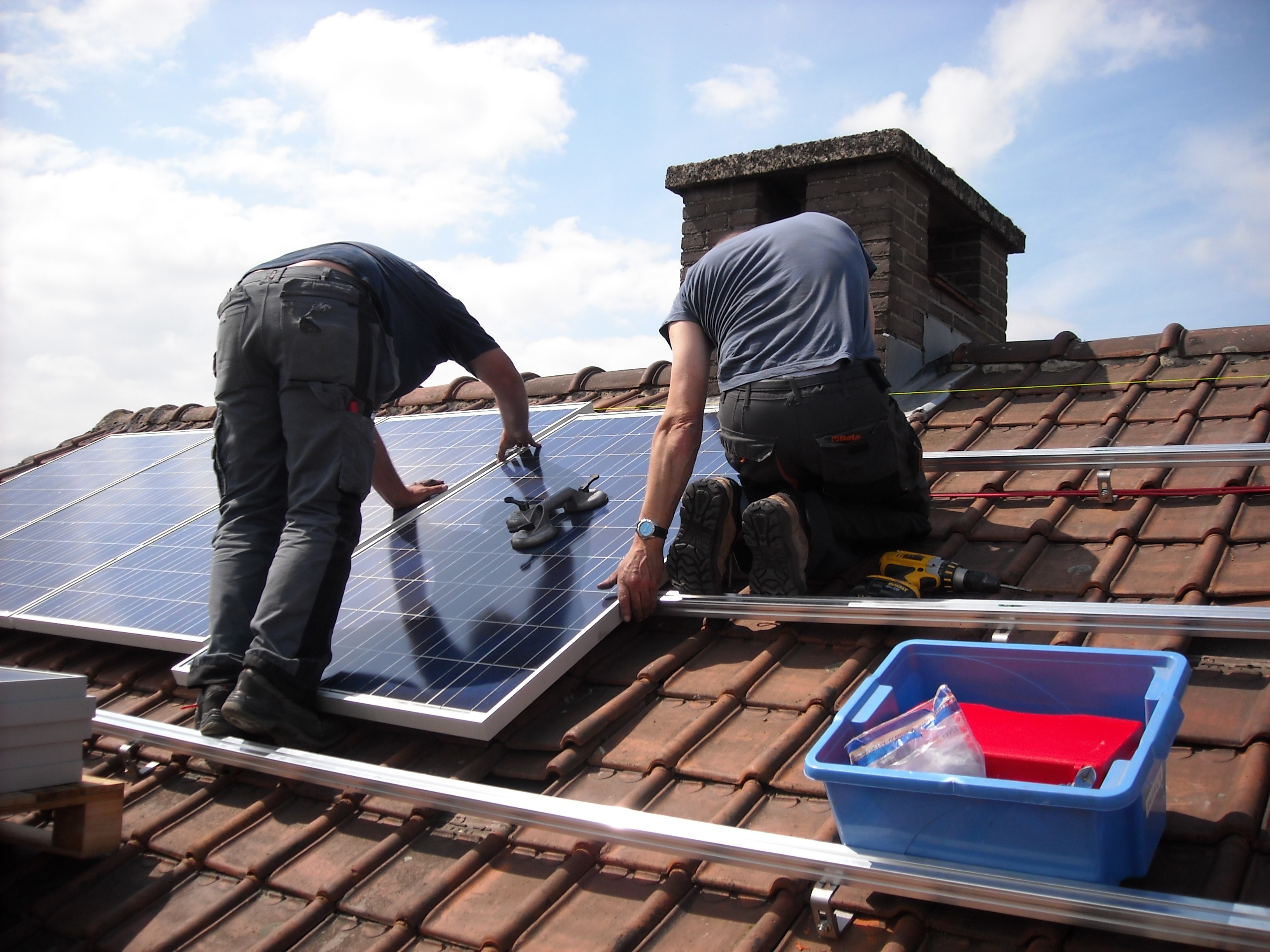 Der Unterschied und die Vorteile von netzunabhängigen und netzgebundenen Solarstromanlagen